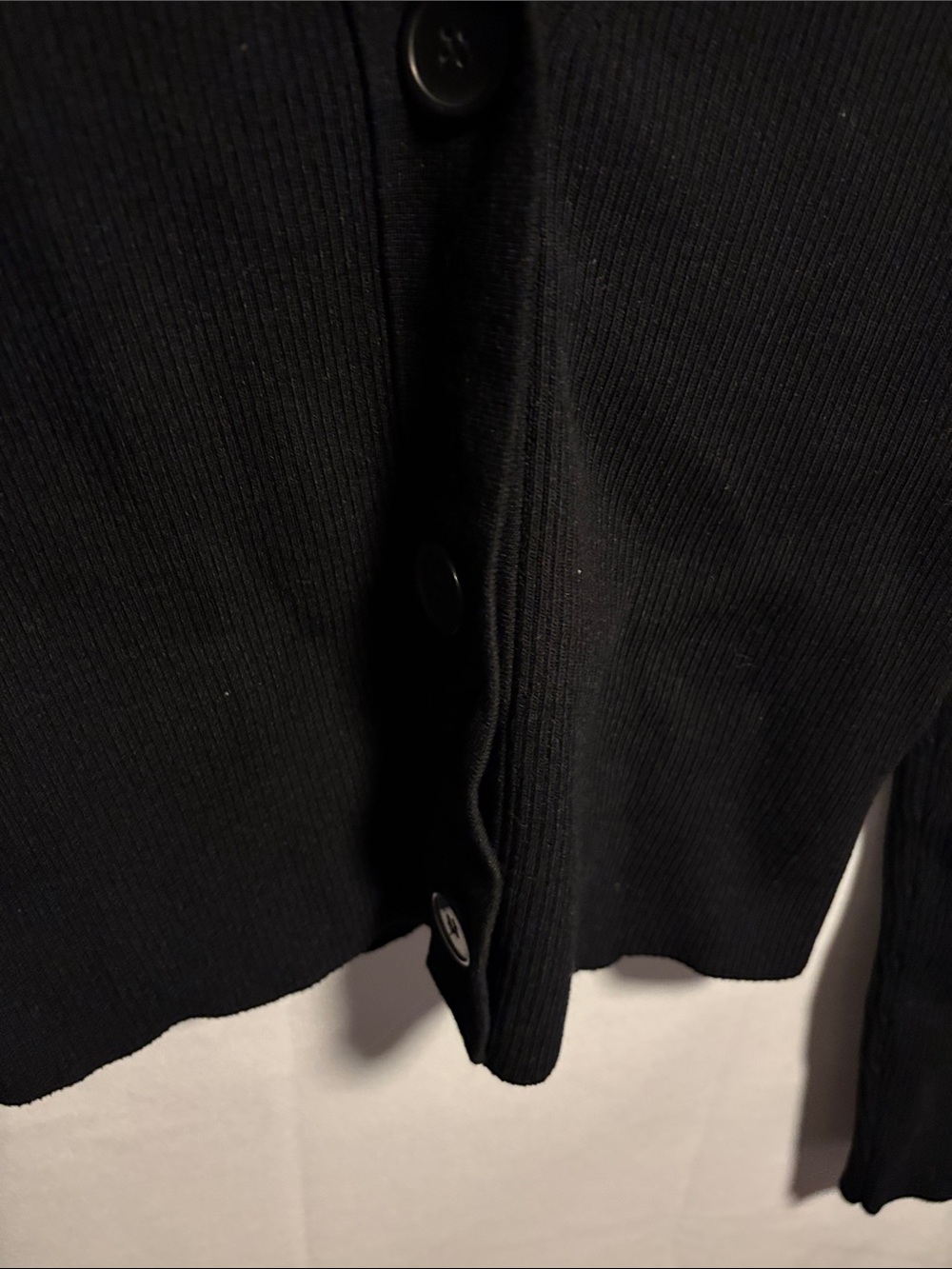 Aqua Black V-Neck Cropped Button-Front Cardigan - Picture 3 of 11